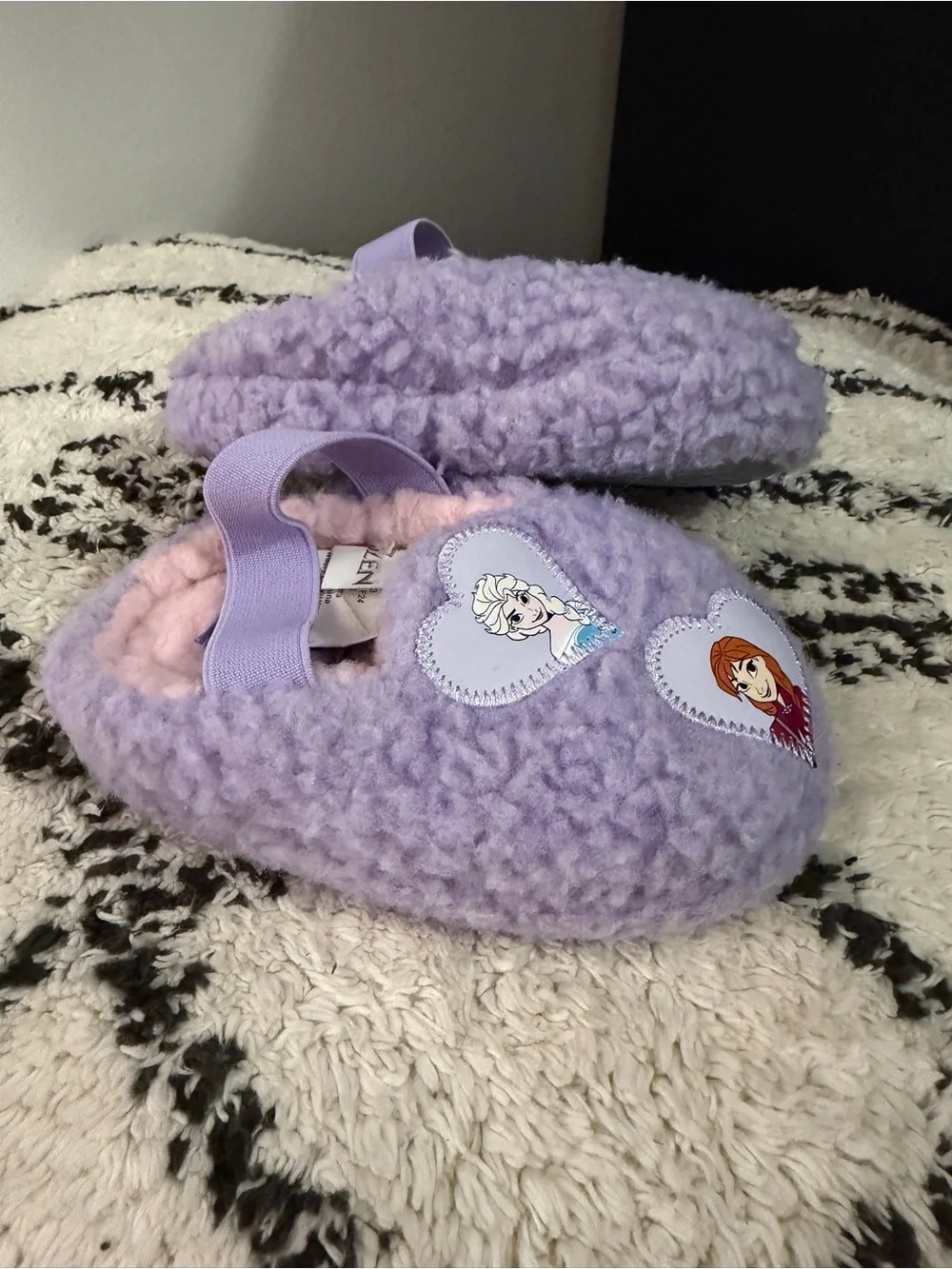 Disney Frozen Ground Up Sherpa House Slippers Elsa & Anna Purple Kids Size 5/6